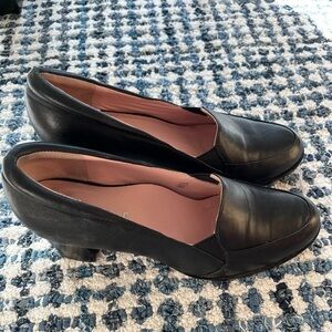 Taryn Rose black heels- size 7.5